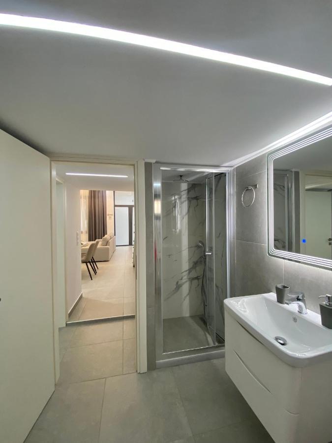 Hotel Alex Methone Buitenkant foto